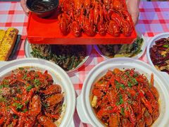 -肥小宝·金牌油焖大虾(襄阳龙虾地标店)