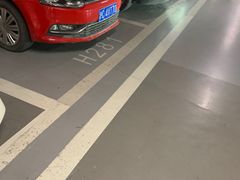 -虹桥天地-停车场