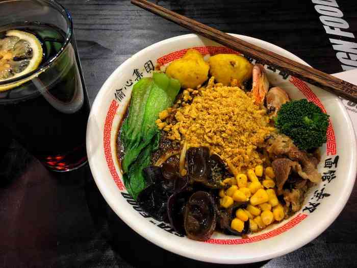 sta food面馆无双-"又一家网红面馆,听说最近装修,不知道会是.