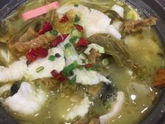 -周鱼小馆石锅酸菜鱼(活力汇店)