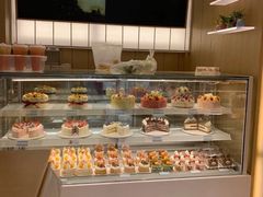 面包甜点陈列柜-好利来(和平山大路店)