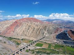 -天山神秘大峡谷