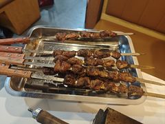 -哈尔滨小酒馆·鲜肉现穿自助烧烤(康新花园店)