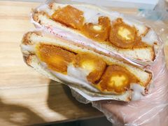 咸蛋黄芋泥吐司-okie dokie鱼酱泼奇(金鱼巷店)