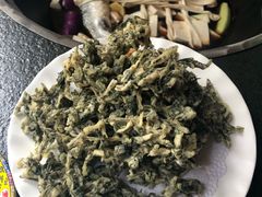 香椿芽-荣德灶台鱼(圣泉寺店)