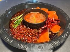 -扎起市井老火锅(乐山总店)