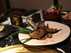 -山川小町·极番烧肉(新地假日广场店)