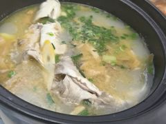 -土砂锅生态山庄·非遗砂锅雅鱼