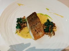 煎鲈鱼-福楼法餐厅FLO
