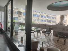 -忆江南酒店(交通大学咸宁路地铁站店)