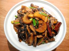 橄榄油炒蘑菇-晋家门(文峰广场店)