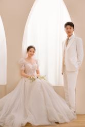 -雪中彩影婚纱摄影·微光艺术中心