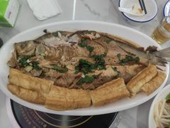 -丹水桥地锅鱼·翘嘴鲌·地方特色全鱼宴(丹江口大坝店)