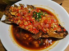 香煎大鲫鱼-费大厨辣椒炒肉(新城吾悦广场店)