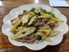 鲜笋炒牛肉-南记食粥坊·宵夜大排档(莲花总店)