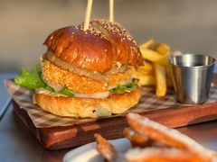-三勾JJJ Burger&Coffee(梅溪湖店)