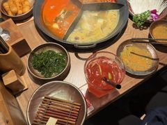 -巴卤社老火锅(财富店)
