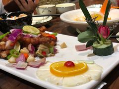 柠檬叶酥小排-老滇山寨•云南特色菜•地方菜•民族风情歌舞表演(金碧店)