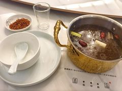 -周老三跷脚牛肉·全牛火锅(非遗传承店)