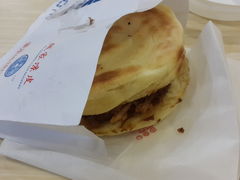 肉夹馍-魏家凉皮(北京南站店)