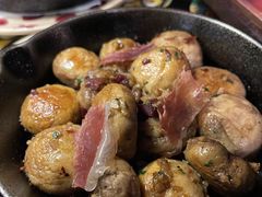 香煎火腿小蘑菇-BROWNSTONE布朗石西班牙餐厅(富城店)