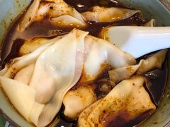 酸汤抄手-春阳水饺(香槟广场店)