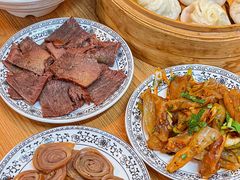 -大耳公曹氏驴肉包子铺(三八店)