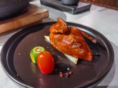爆汁花椒脆皮乳鸽-柴门头啖汤·经典川菜·慢火汤品(锦城万达店)