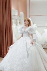 -派丽莫Pellimo原创设计婚纱品牌