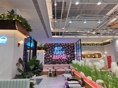 -上海浦东中心万枫酒店