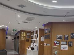 -雅悦齿科(顾村公园店)