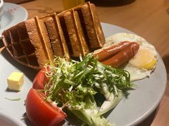 -Lia Cafe Bar Restaurant松山咖啡屋