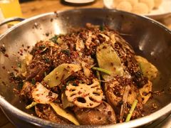 主打的干锅鸭头-安诚居干锅鸭头(八角店)