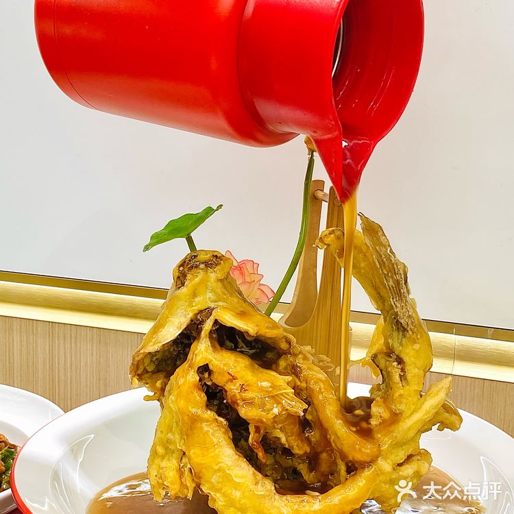 来济南吃鲁菜，还得跟着本地人吃实惠的!!!