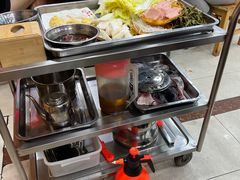 -屯老二农家铁锅炖·行业领军者(梅江店)