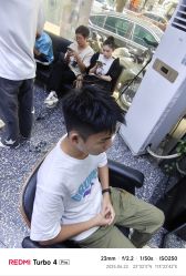 -藤野造型专业烫染接发