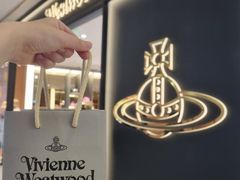 -Vivienne Westwood(上海来福士广场店)