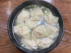 三鲜大馄饨-万寿斋(山阴路店)