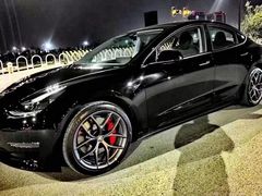 -TESLA 特斯拉(上海太古汇体验店)