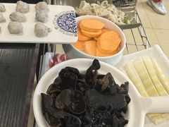 -楼外楼大刀肉传统火锅(西安大路店)