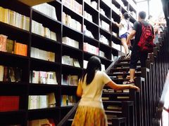 iphone_upload_pic-钟书阁(松江泰晤士小镇店)