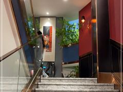 门面-皇城根·鲁菜济南菜·吊炉烤鸭·炒鸡鱼头(济南旗舰店)