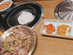 -猪啊牛呀羊啊铜盘烤肉(正大广场店)