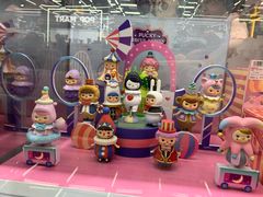 -泡泡玛特POPMART(侨福芳草地店)