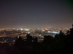 -鬼笑石后山停车场
