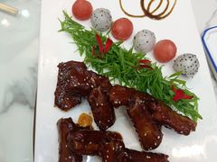 -园中园美食城