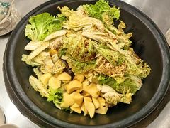 -粘豆包柴火铁锅炖