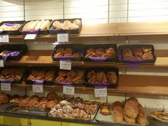 面包甜点陈列柜-老佛爷饼店