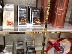 -VENCHI 闻绮(北京国贸商城店)