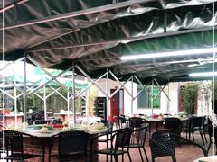 露天位-墨脱石锅椰子鸡•香草鸭•东山羊(大东海店)